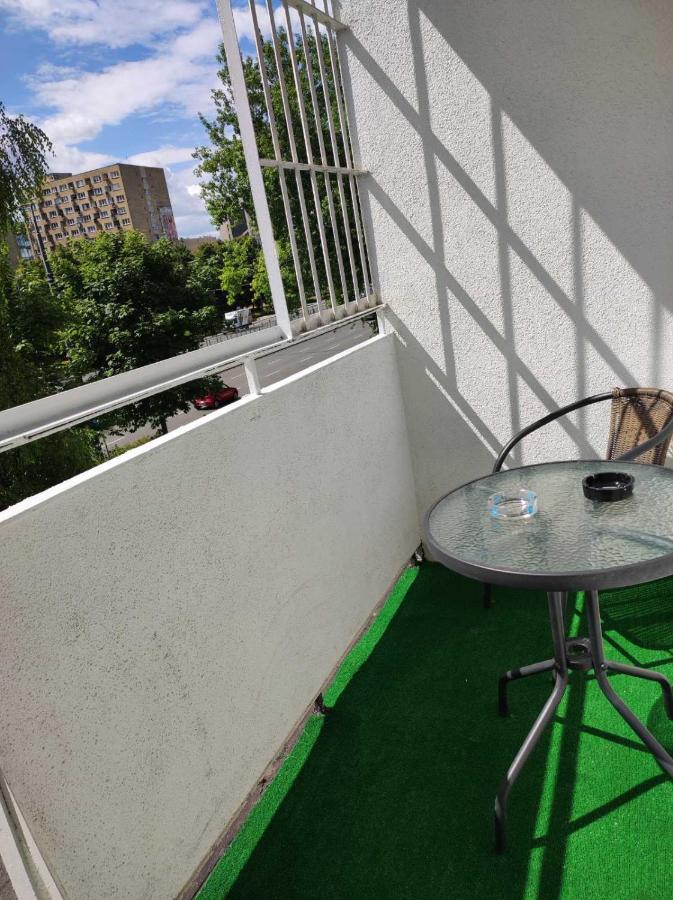 Room With A Balcony In The Very Center Of Varsovie Extérieur photo